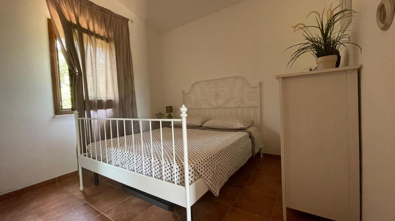 Вілла Casa Malo' Ovile la Marinella Екстер'єр фото
